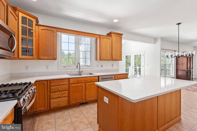 231 CROWN MANOR DR, Stafford, VA 22556