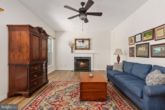 231 CROWN MANOR DR, Stafford, VA 22556