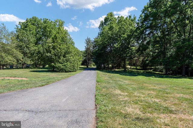 231 CROWN MANOR DR, Stafford, VA 22556