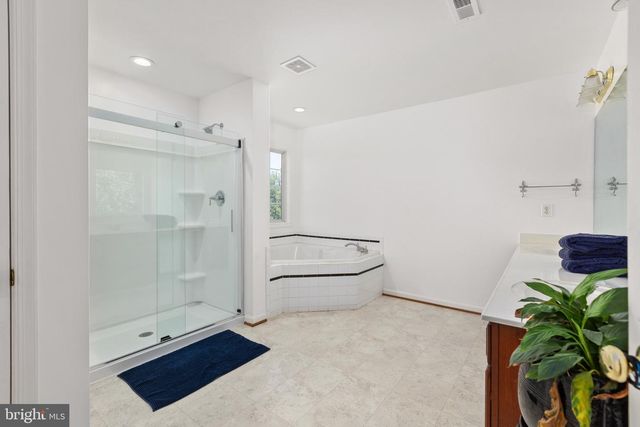 231 CROWN MANOR DR, Stafford, VA 22556