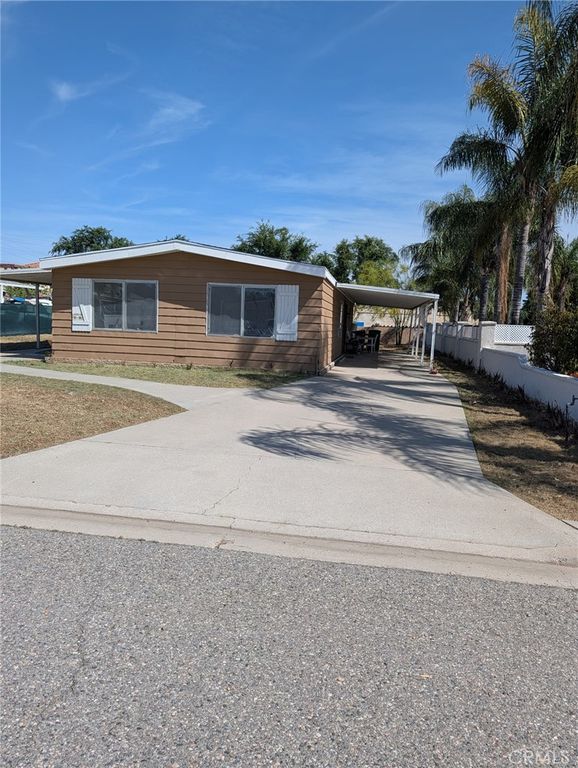 26050 San Quintin, Menifee, CA 92584