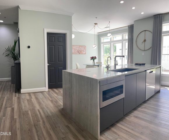 1130 Parkridge Lane 102, Raleigh, NC 27605