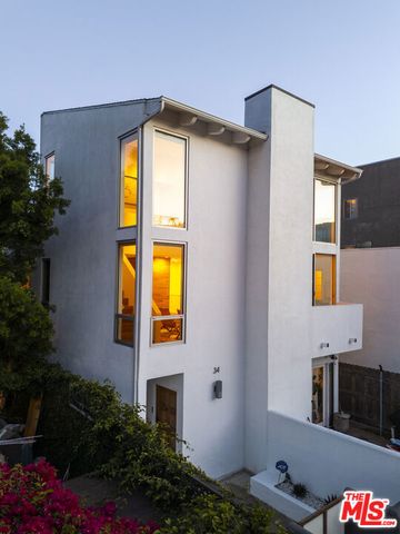 34 S Venice Boulevard 2, Venice, CA 90291
