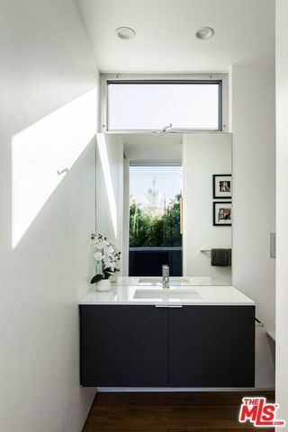 34 S Venice Boulevard 2, Venice, CA 90291
