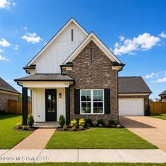 945 Coahoma Court, Nesbit, MS 38651