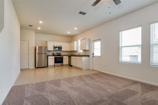 2084 HEMINGWAY CIRCLE, Groveland, FL 34736