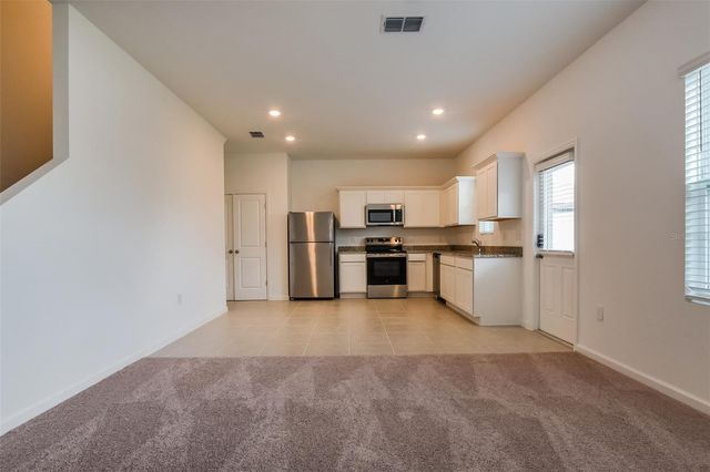 2084 HEMINGWAY CIRCLE, Groveland, FL 34736