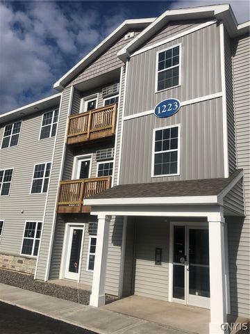 1223 Tulip Street 432, Salina, NY 13090