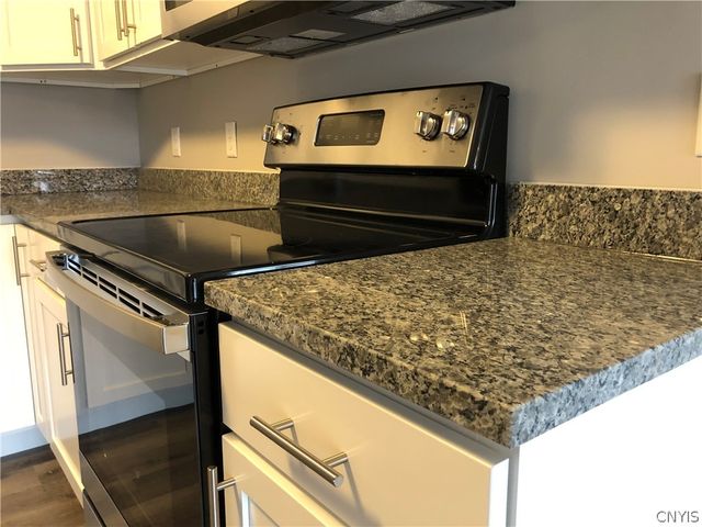 1223 Tulip Street 432, Salina, NY 13090