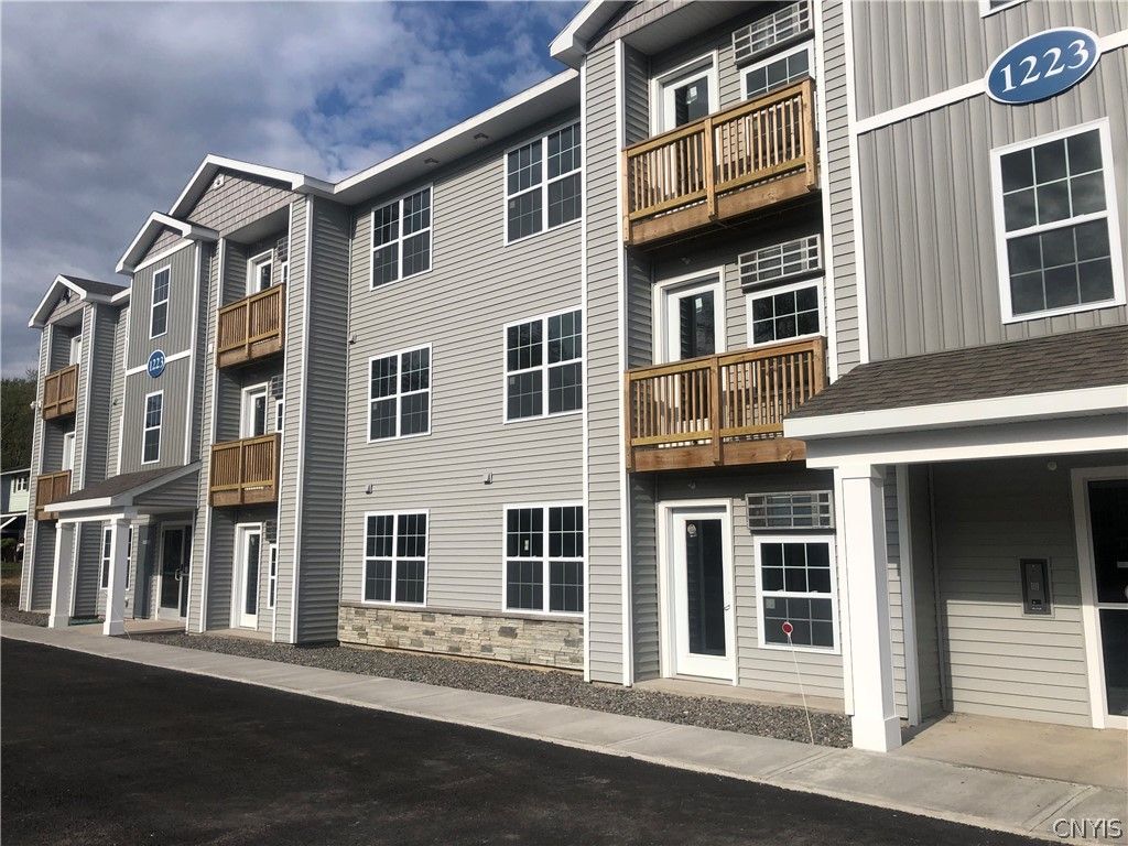 1223 Tulip Street 432, Salina, NY 13090
