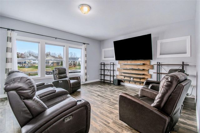 613 Trumpeter Bay Drive, Benton Harbor, MI 49022