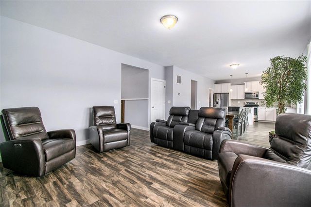 613 Trumpeter Bay Drive, Benton Harbor, MI 49022