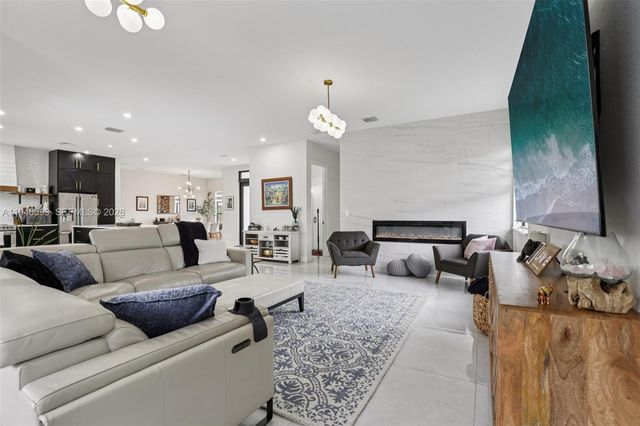 13203 SW 228th St, Miami, FL 33170