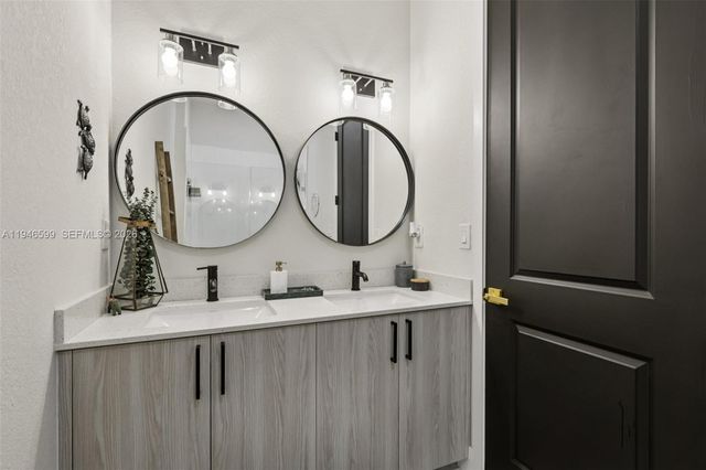 13203 SW 228th St, Miami, FL 33170