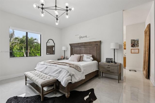 13203 SW 228th St, Miami, FL 33170