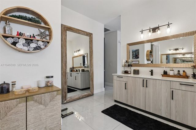 13203 SW 228th St, Miami, FL 33170