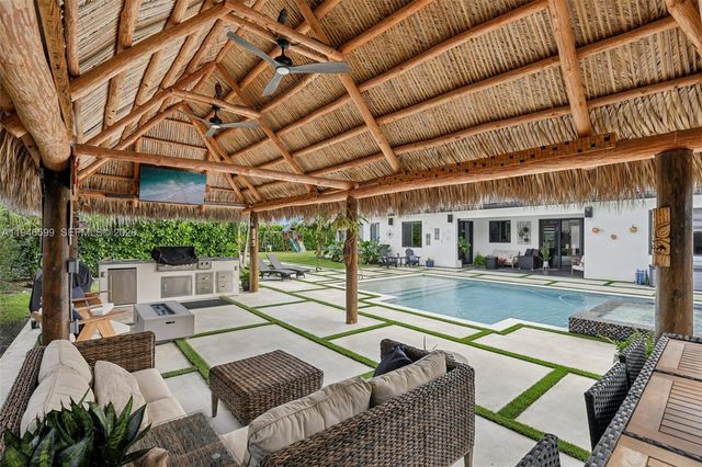 13203 SW 228th St, Miami, FL 33170