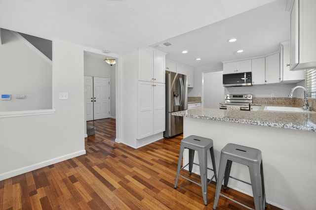 1480 Woodland Oaks Way, Sacramento, CA 95833