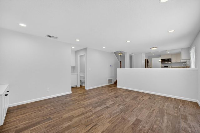 1480 Woodland Oaks Way, Sacramento, CA 95833