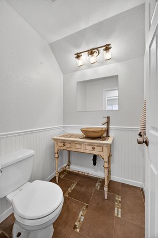 1480 Woodland Oaks Way, Sacramento, CA 95833