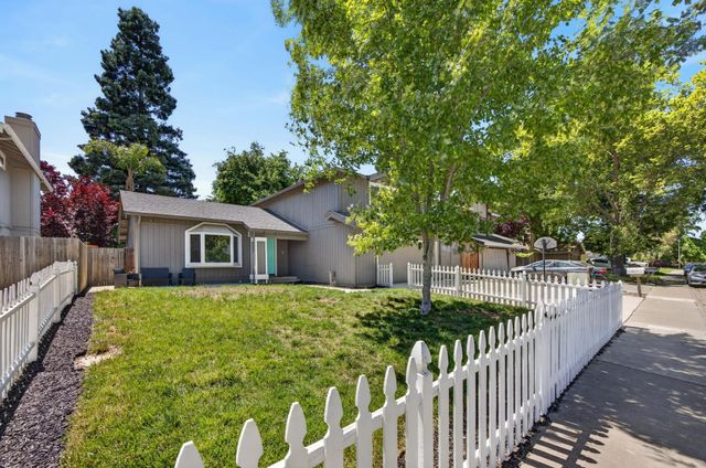 1480 Woodland Oaks Way, Sacramento, CA 95833
