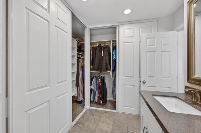 1480 Woodland Oaks Way, Sacramento, CA 95833