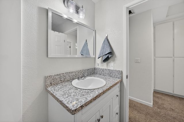 1480 Woodland Oaks Way, Sacramento, CA 95833