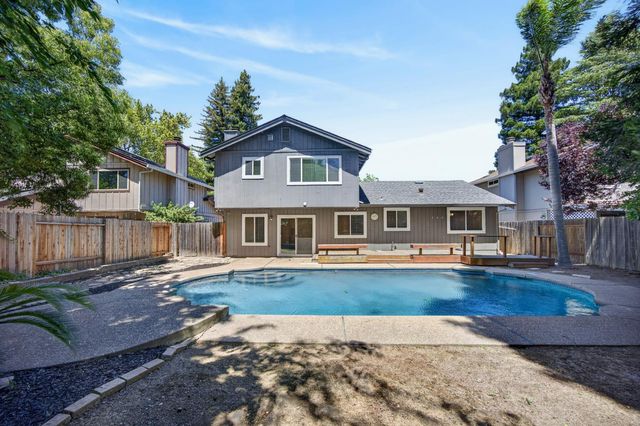 1480 Woodland Oaks Way, Sacramento, CA 95833