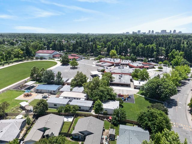 1480 Woodland Oaks Way, Sacramento, CA 95833