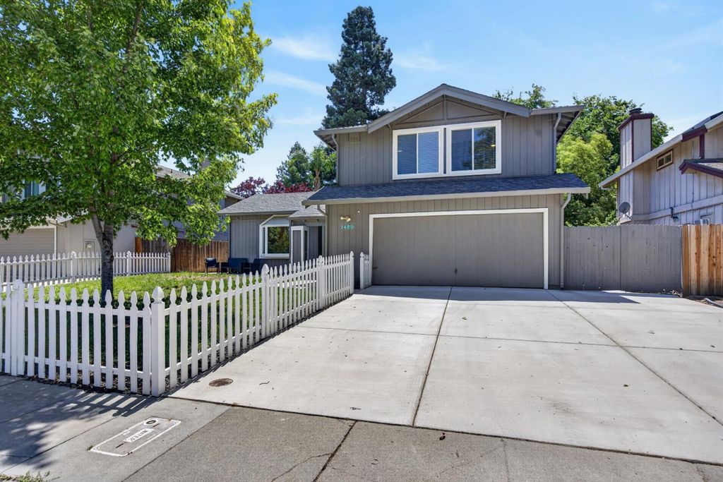 1480 Woodland Oaks Way, Sacramento, CA 95833