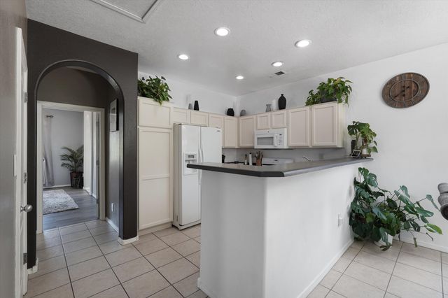 10919 Dream Weaver Drive NW, Albuquerque, NM 87114