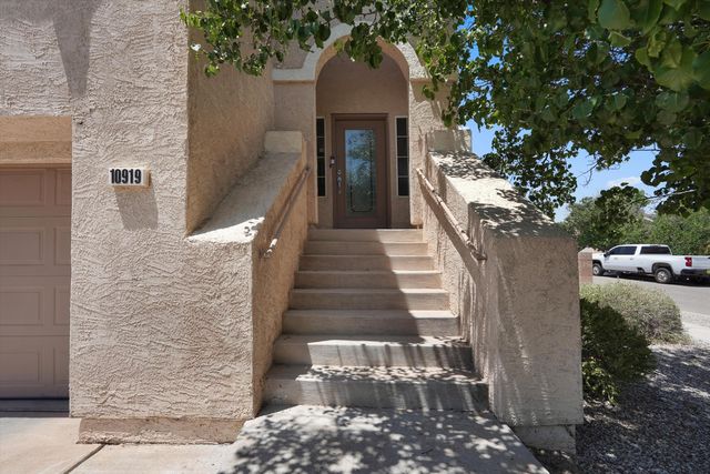 10919 Dream Weaver Drive NW, Albuquerque, NM 87114