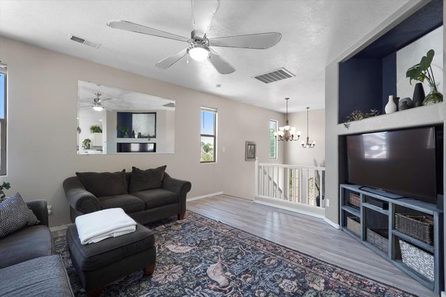10919 Dream Weaver Drive NW, Albuquerque, NM 87114