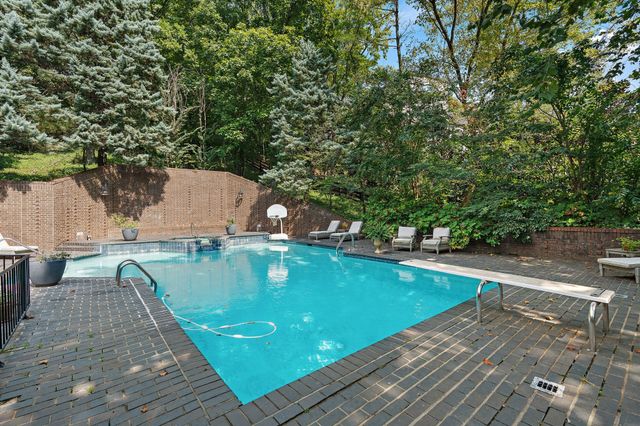5543 Stanford Dr, Nashville, TN 37215