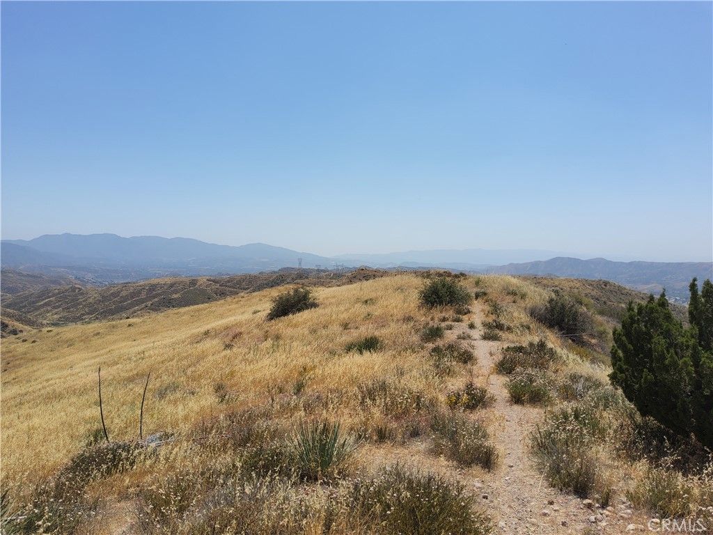 Image 10 of property listing at 0 9, Agua Dulce, CA 91351