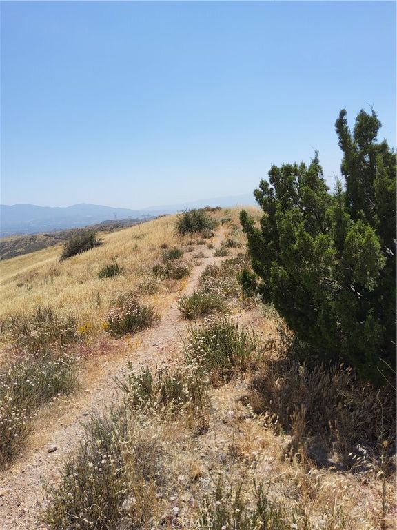 Image 12 of property listing at 0 9, Agua Dulce, CA 91351