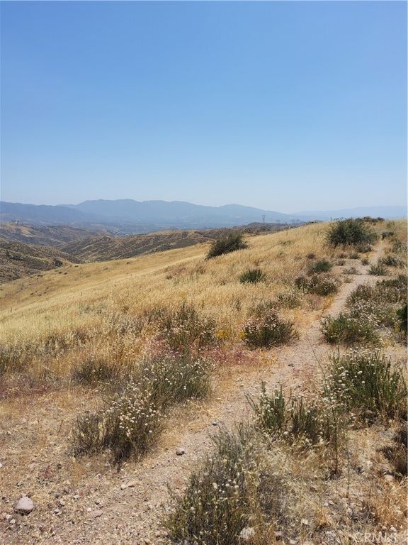 Image 13 of property listing at 0 9, Agua Dulce, CA 91351