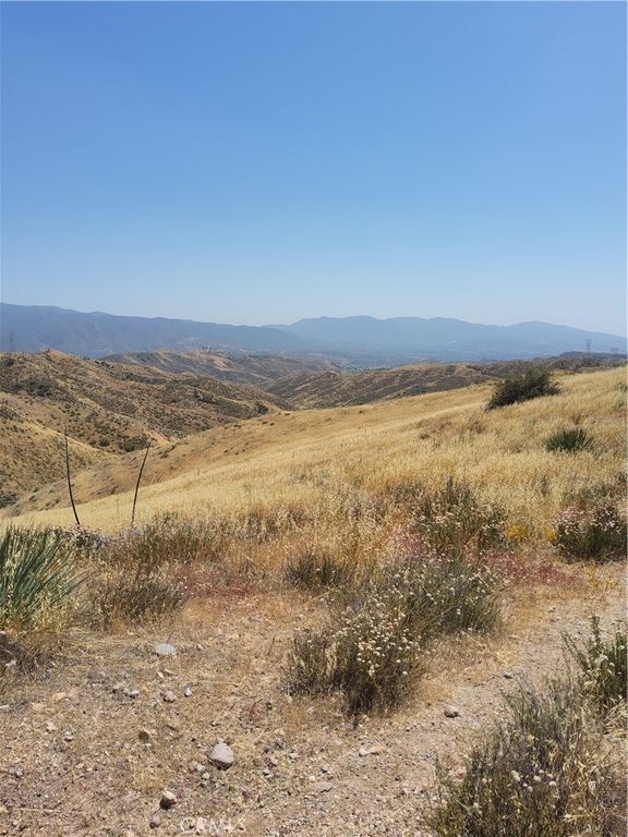 Image 14 of property listing at 0 9, Agua Dulce, CA 91351