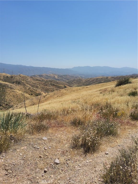 Image 15 of property listing at 0 9, Agua Dulce, CA 91351