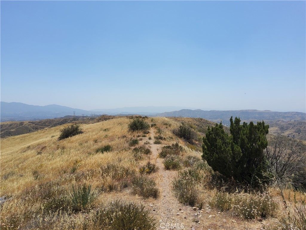 Image 7 of property listing at 0 9, Agua Dulce, CA 91351