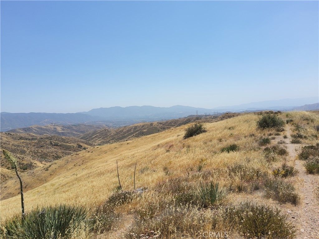 Image 9 of property listing at 0 9, Agua Dulce, CA 91351
