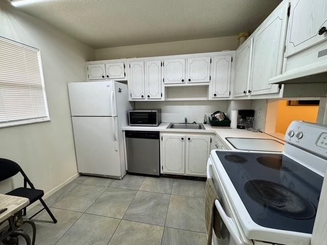 351 Cambridge Road 104, Hollywood, FL 33024