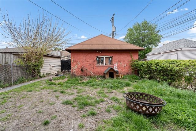 5937 S Maplewood Avenue, Chicago, IL 60629