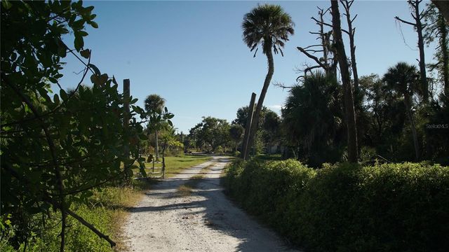 733 CRESTWOOD ROAD, Englewood, FL 34223