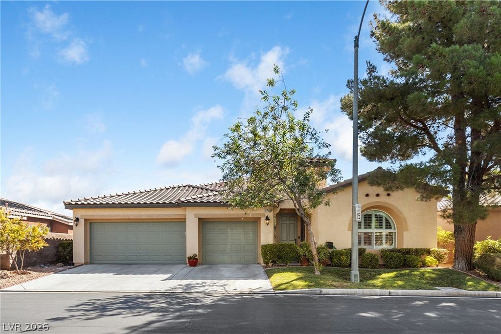 Image 1 of property listing at 10750 Del Rudini Street, Las Vegas, NV 89141