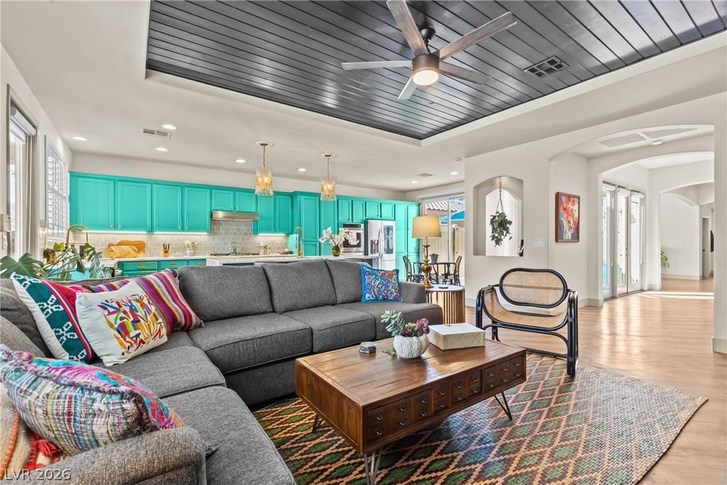 Image 13 of property listing at 10750 Del Rudini Street, Las Vegas, NV 89141