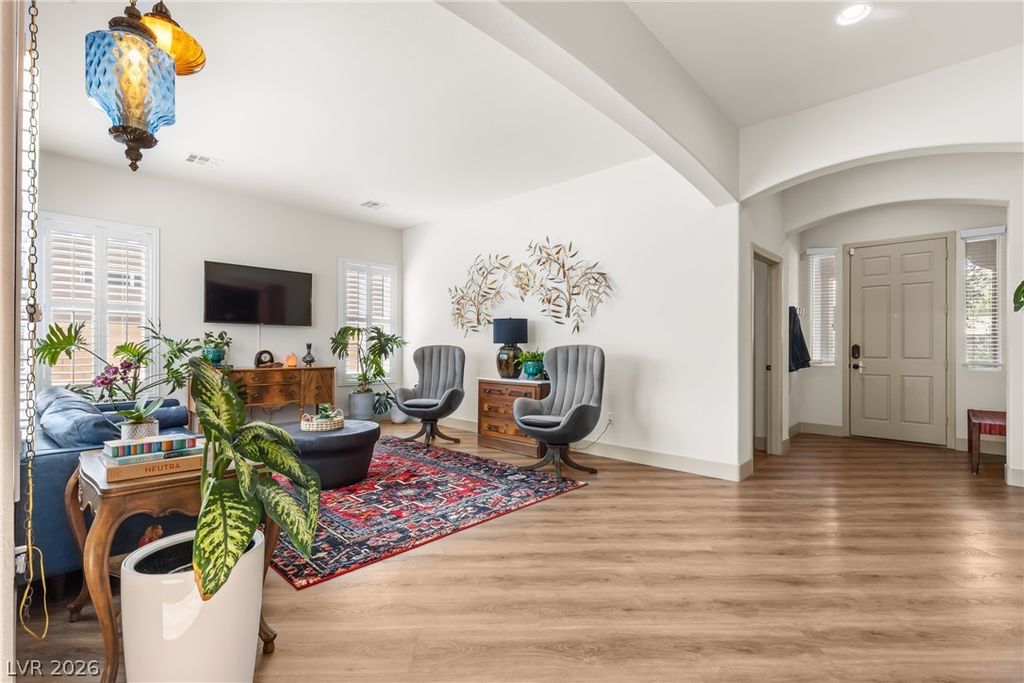 Image 4 of property listing at 10750 Del Rudini Street, Las Vegas, NV 89141