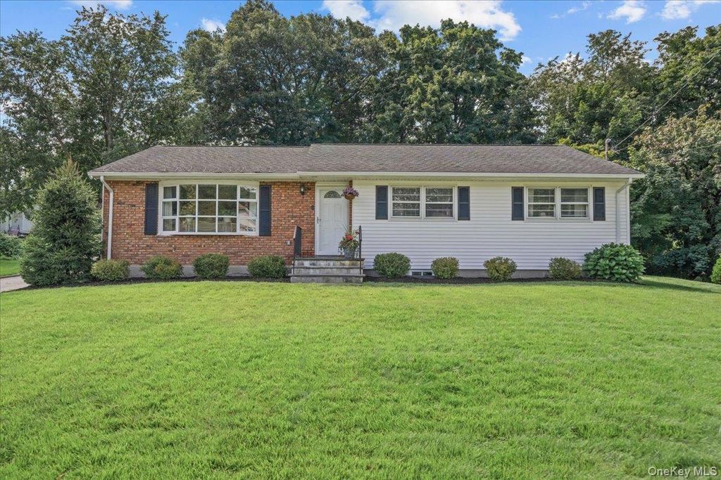 15 Robinson Avenue, Bedford Hills, NY 10507 — exterior