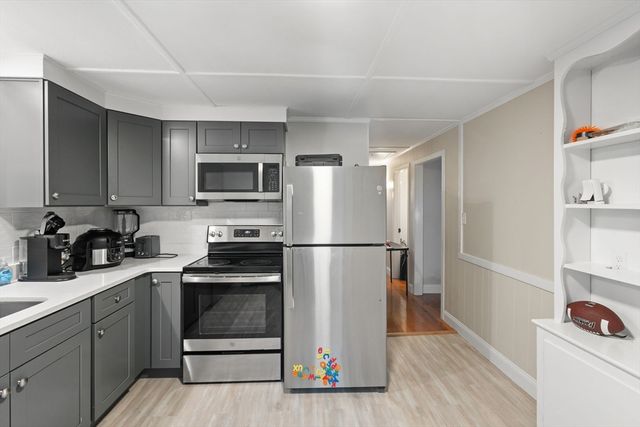 19 Cedar St, Beverly, MA 01915