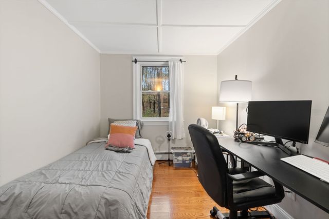 19 Cedar St, Beverly, MA 01915